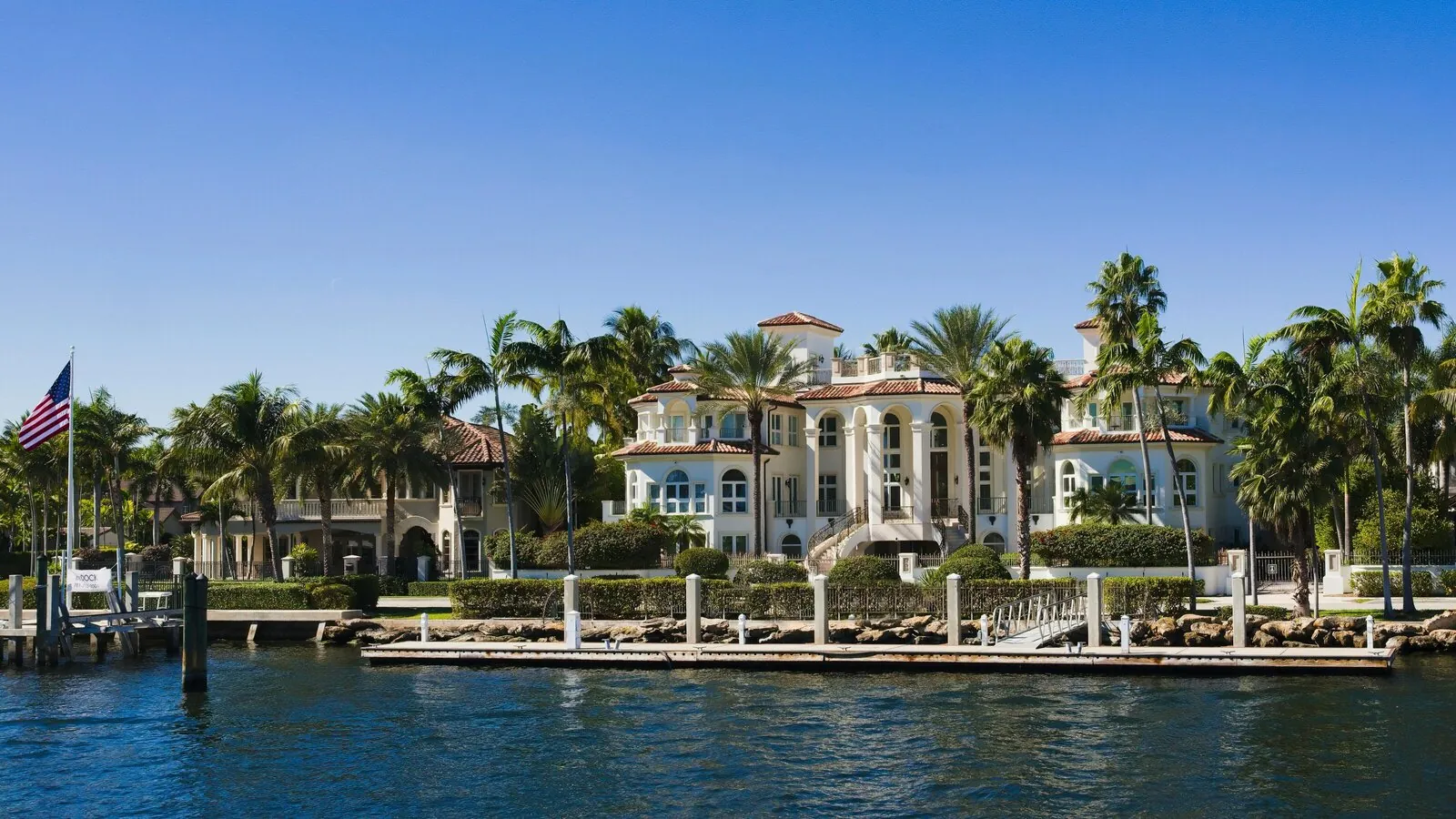 Waterfront luxury home in Central Florida