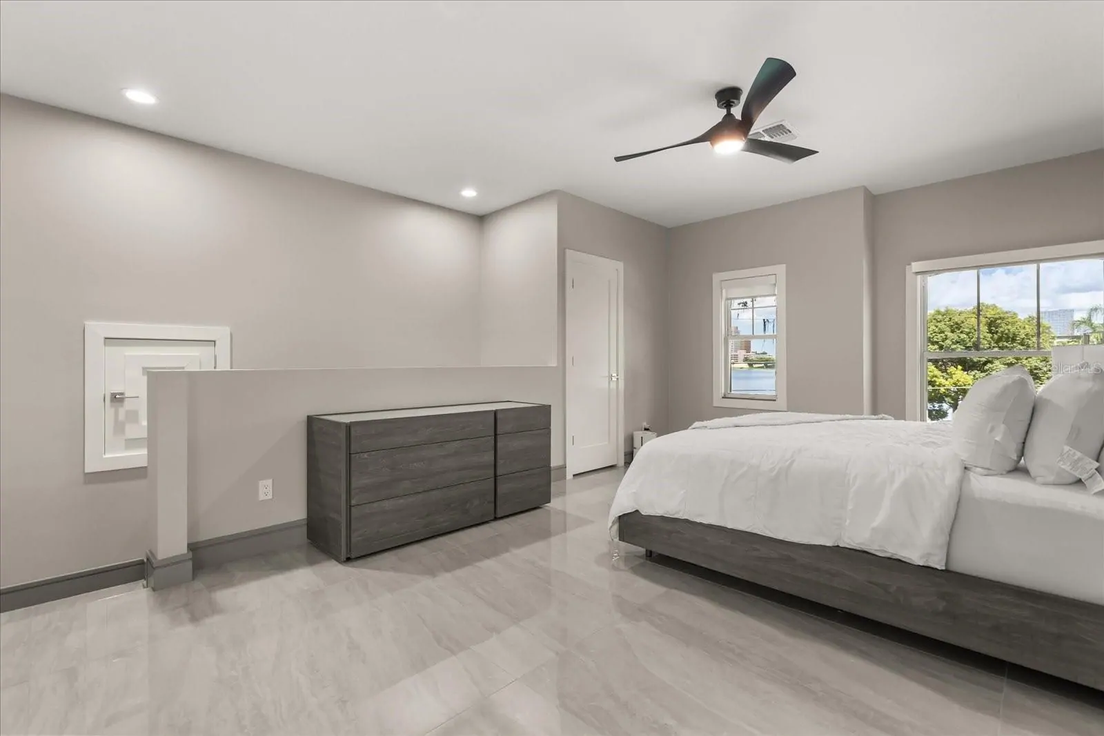 808 EDGEWATER DR, ORLANDO, FL property photo 33 of 47