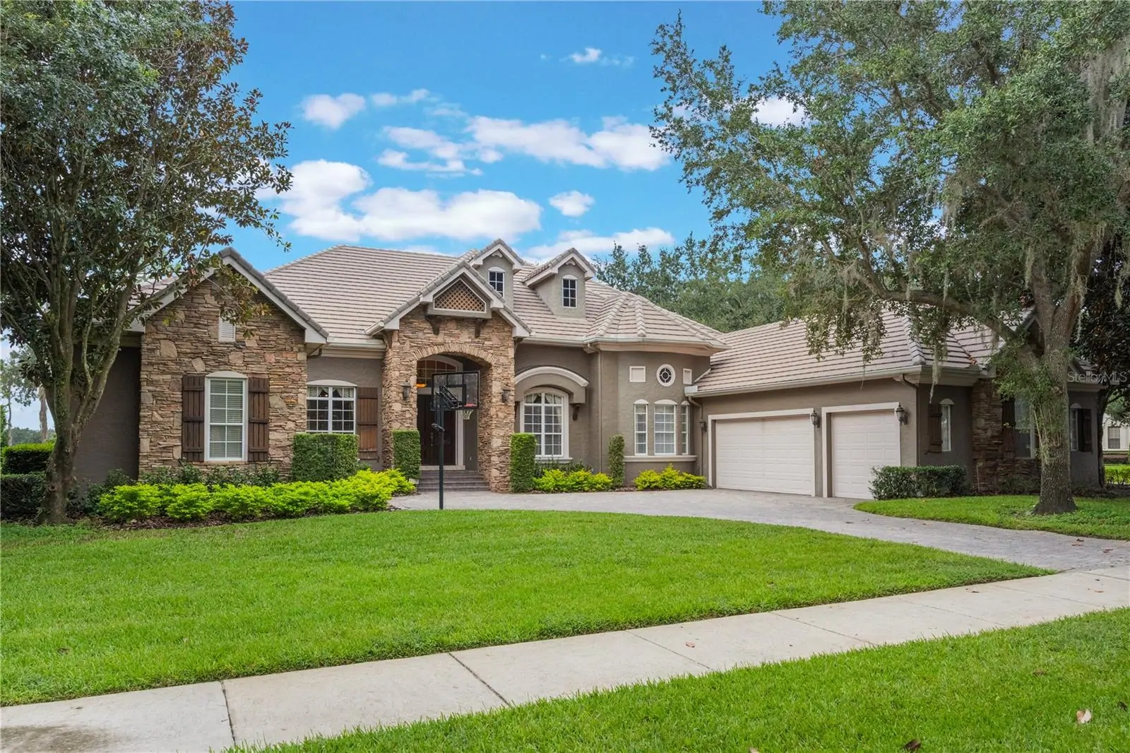 6102 S HAMPSHIRE CT, WINDERMERE, FL
