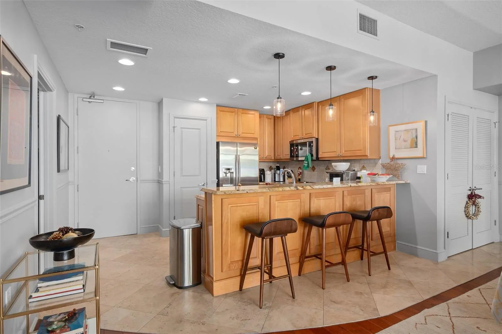 101 S EOLA DR #1209, ORLANDO, FL property photo 2 of 80