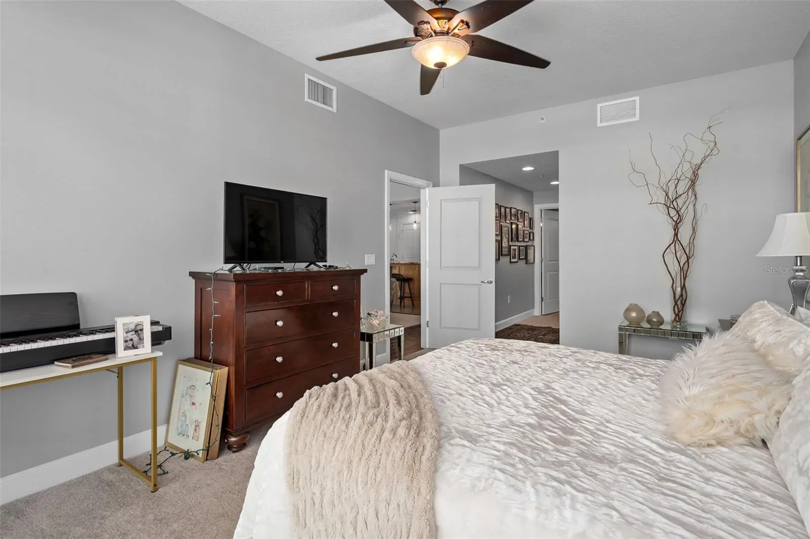 101 S EOLA DR #1209, ORLANDO, FL property photo 17 of 80
