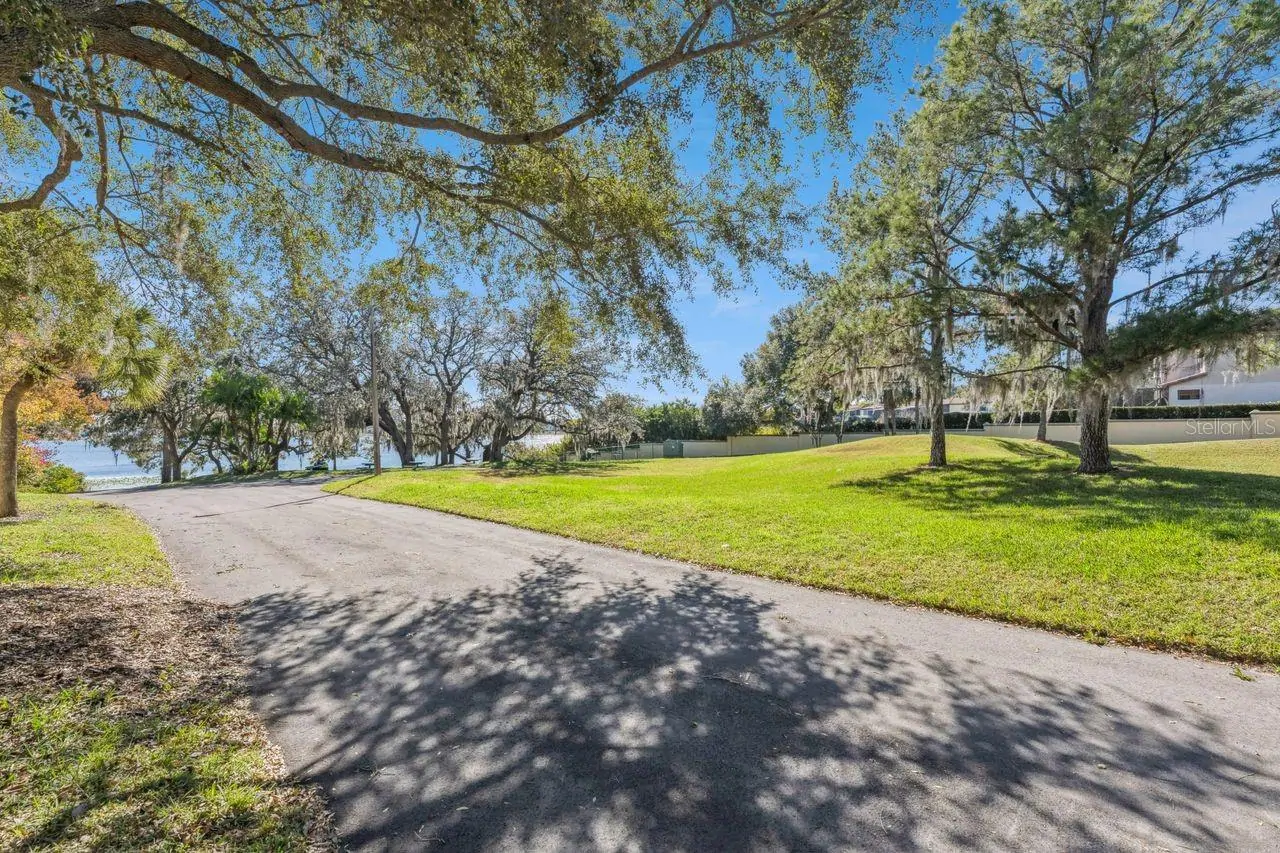 8215 ROLLA CT, ORLANDO, FL property photo 15 of 17