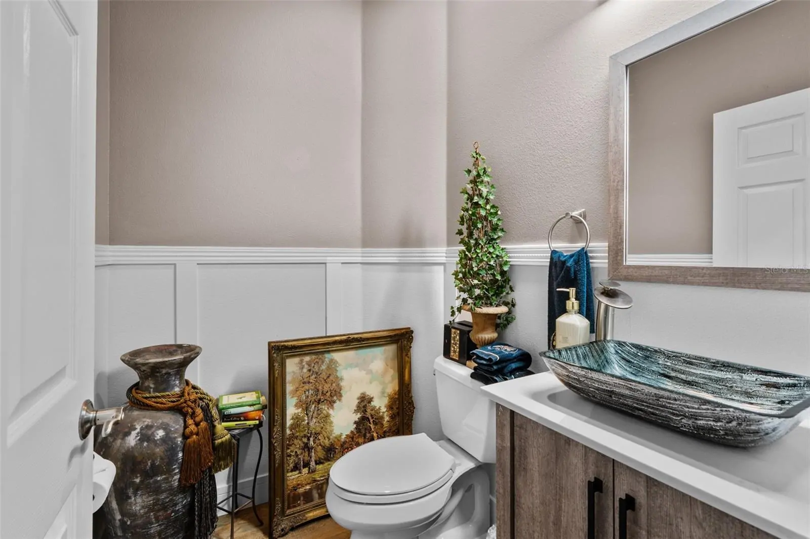 1381 SHELTER ROCK RD, ORLANDO, FL property photo 10 of 42