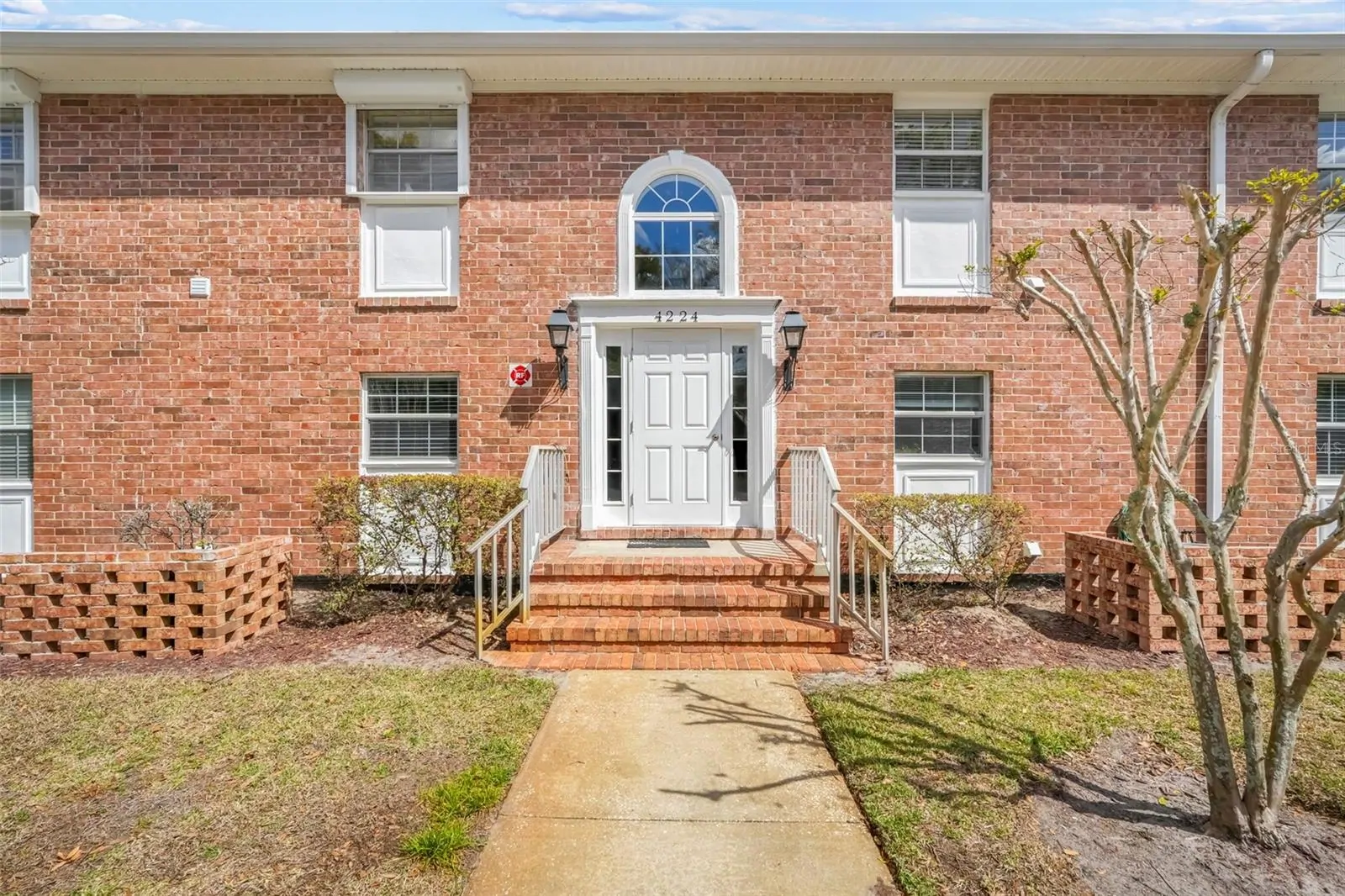 4224 LAKE UNDERHILL RD #8B8, ORLANDO, FL
