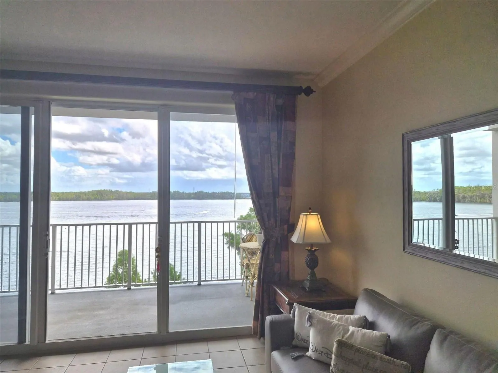 13427 BLUE HERON BEACH DR #402, ORLANDO, FL property photo 3 of 46