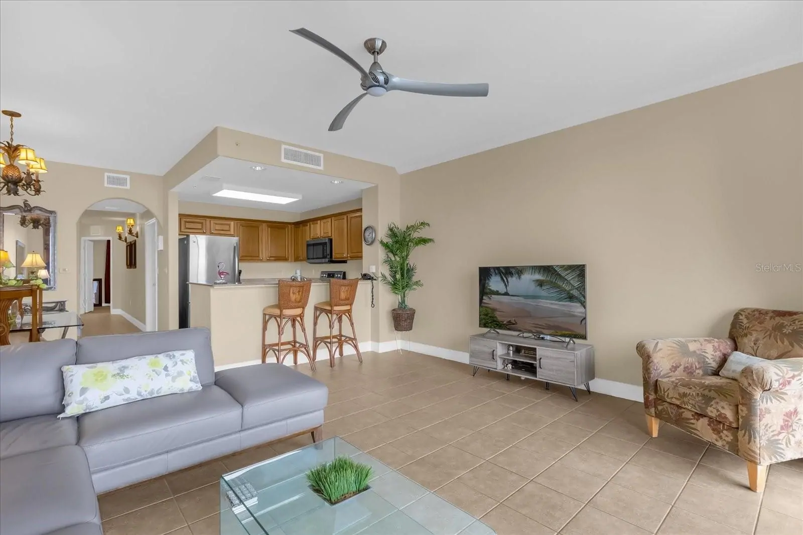 13427 BLUE HERON BEACH DR #402, ORLANDO, FL property photo 6 of 46