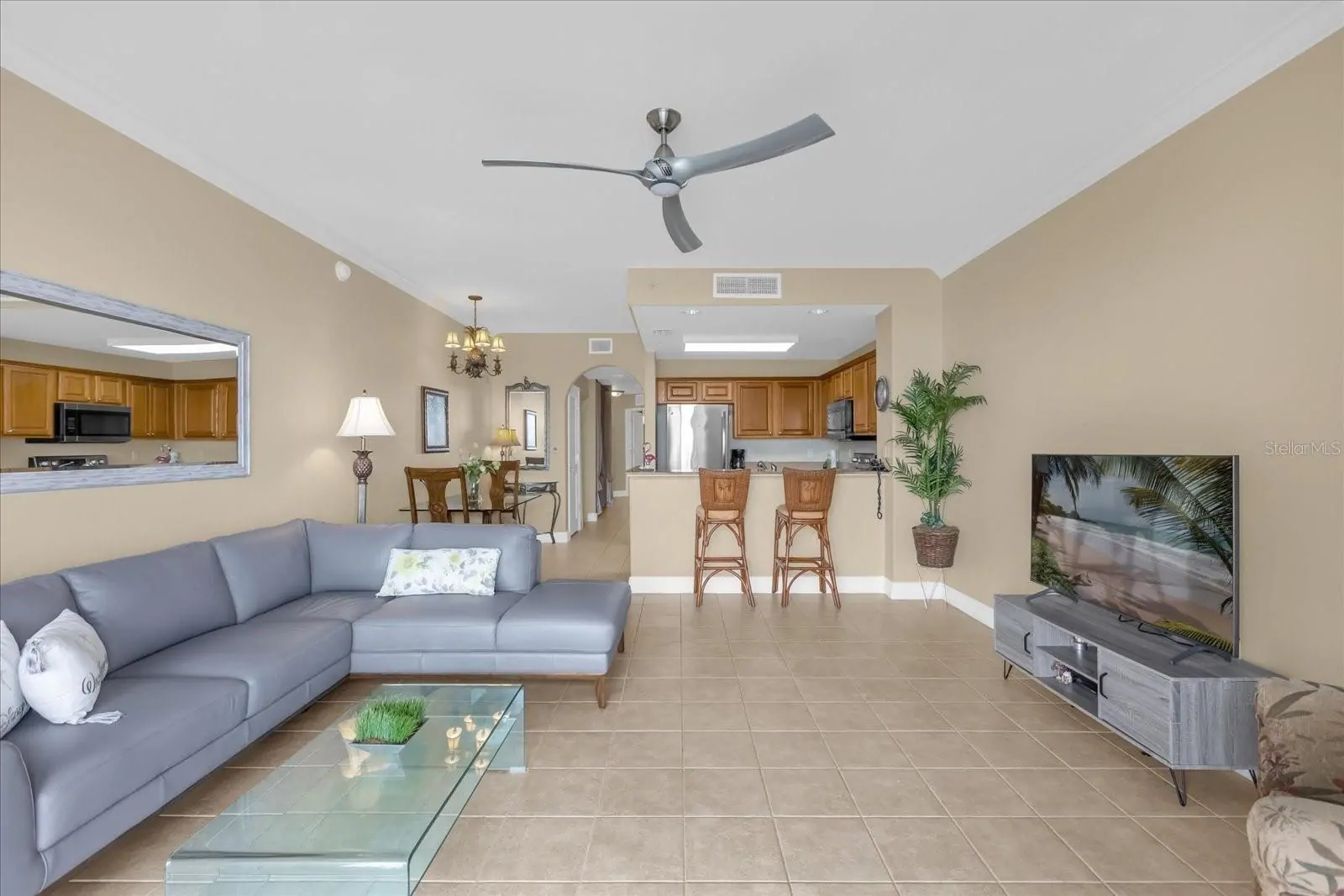 13427 BLUE HERON BEACH DR #402, ORLANDO, FL property photo 7 of 46