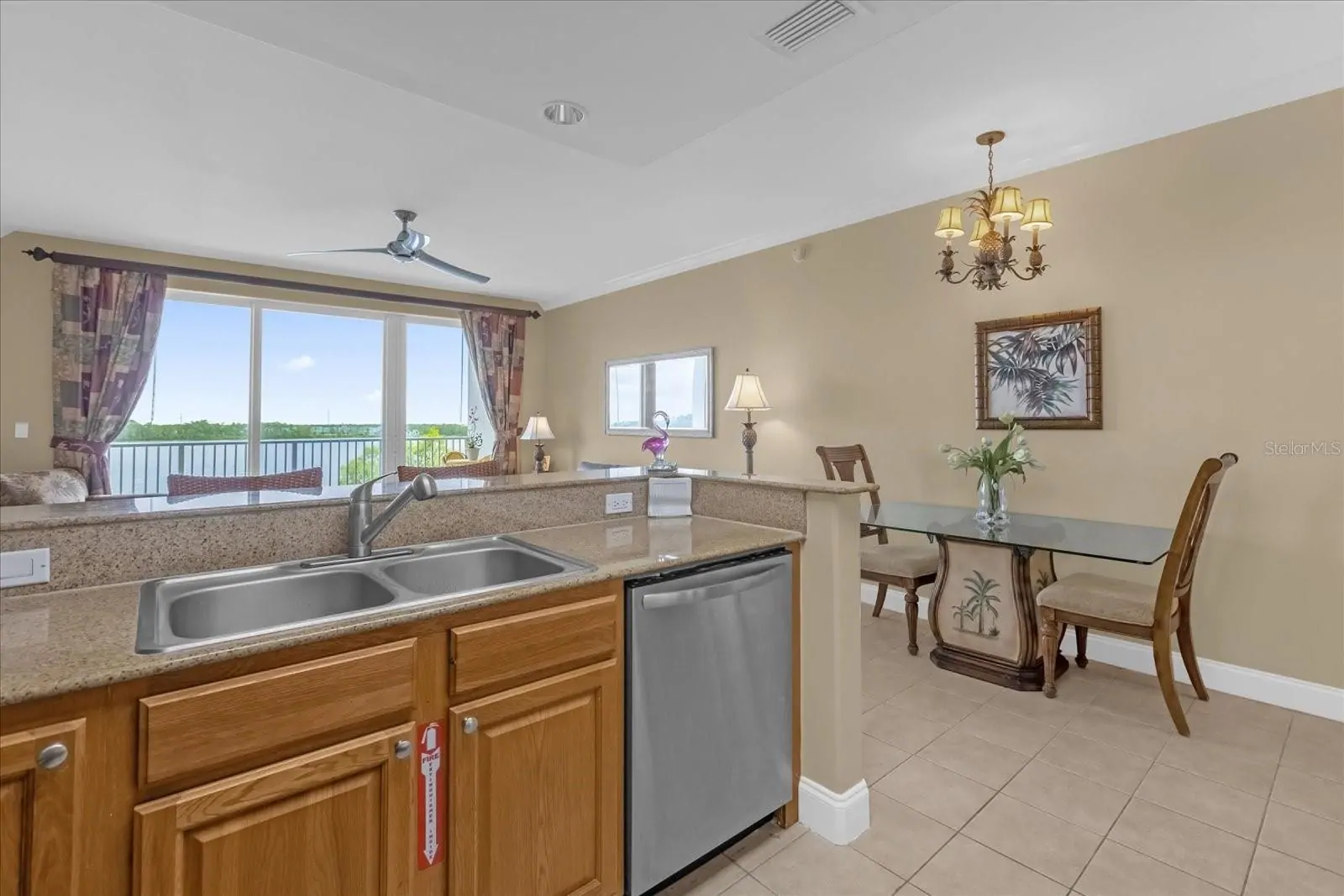 13427 BLUE HERON BEACH DR #402, ORLANDO, FL property photo 9 of 46