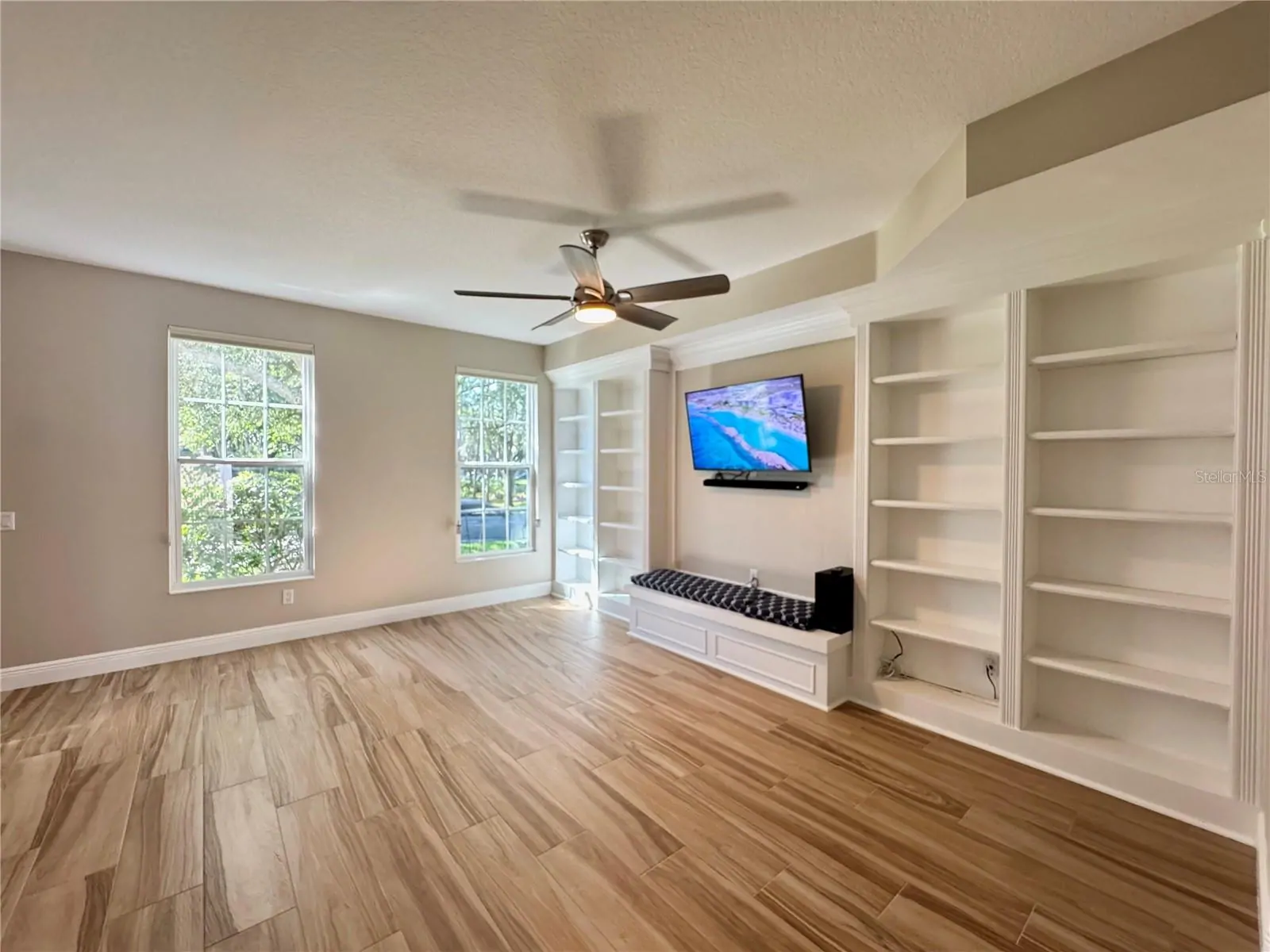 9317 NORTHLAKE PKWY, ORLANDO, FL property photo 10 of 42