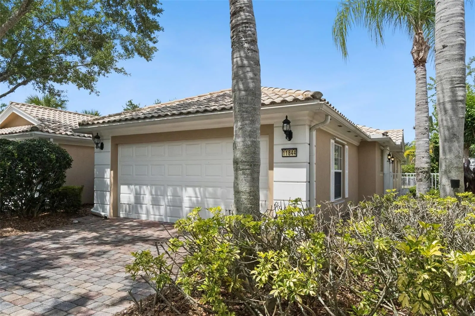 11844 ASTILBE DR, ORLANDO, FL property photo 3 of 75