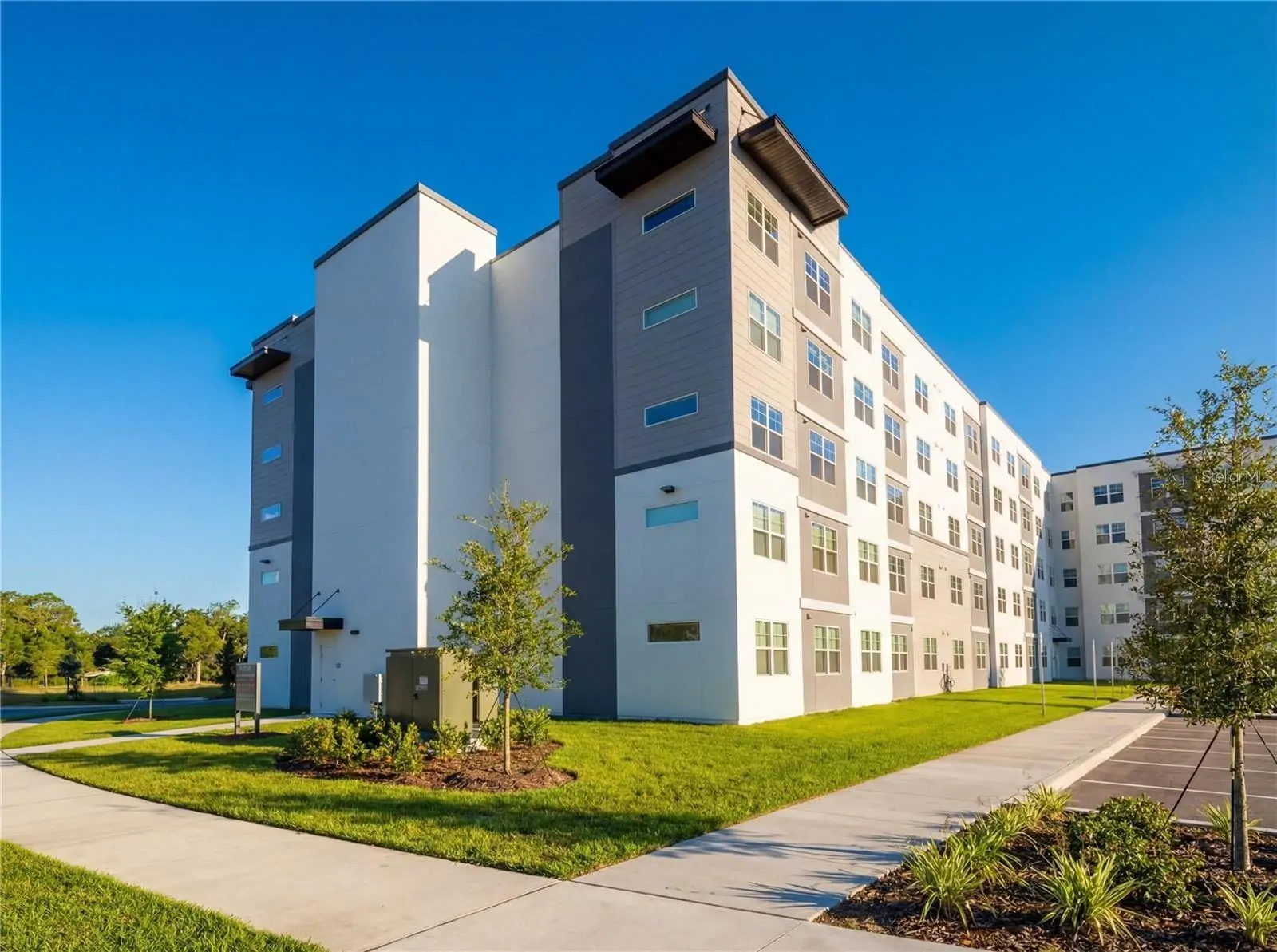 5579 MILLENIA BLVD #110, ORLANDO, FL
