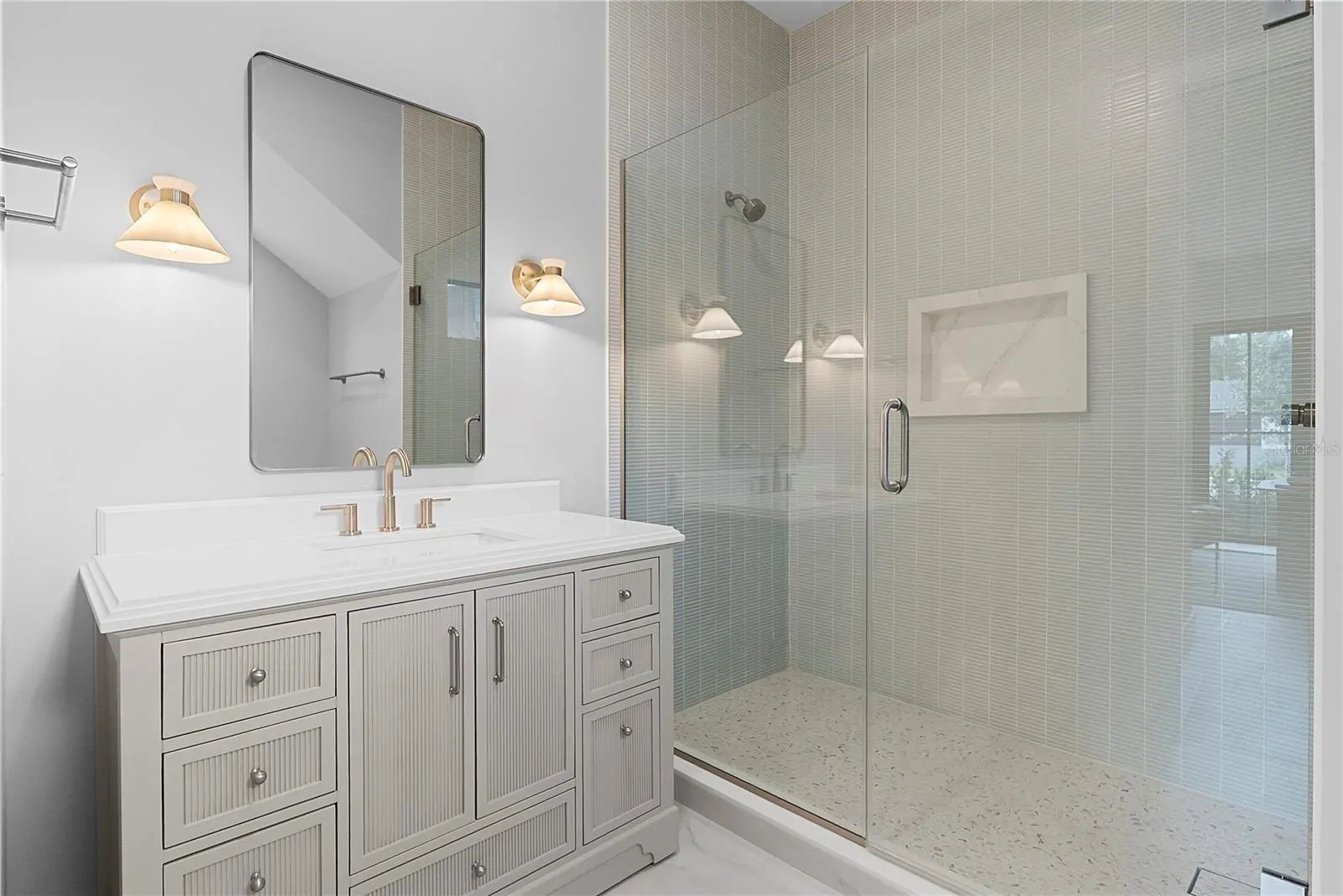 1000 N FOREST AVE, ORLANDO, FL property photo 7 of 45
