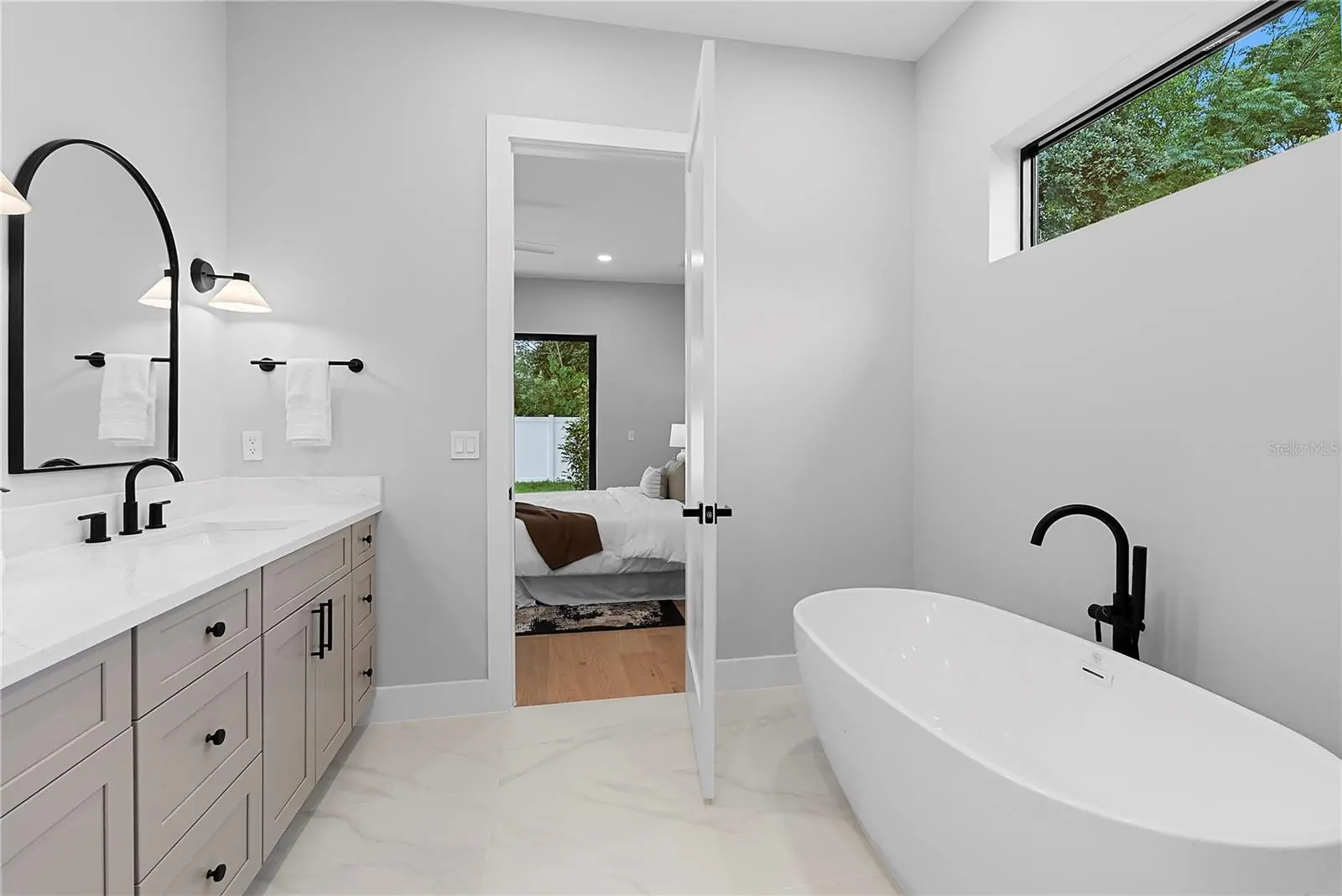 1000 N FOREST AVE, ORLANDO, FL property photo 22 of 45
