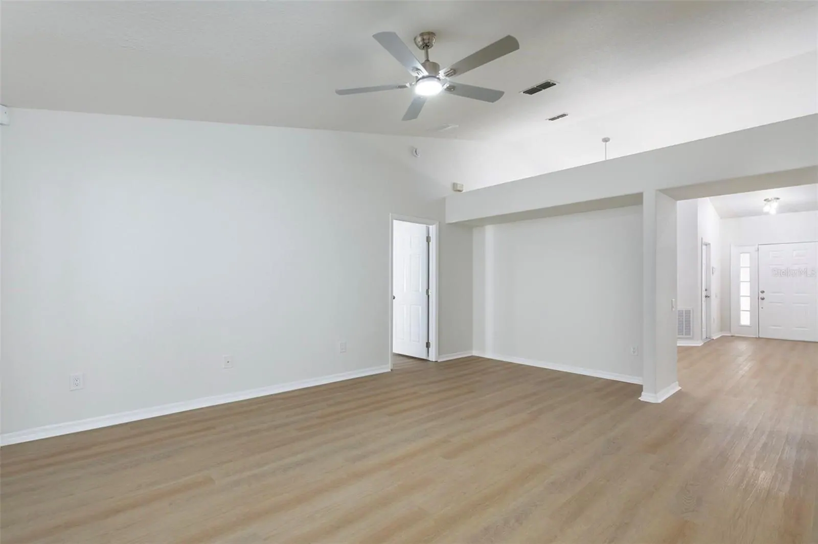 1804 WESTPOINTE CIR, ORLANDO, FL property photo 8 of 11