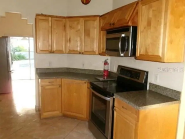 3298 AMACA CIR, ORLANDO, FL property photo 6 of 14