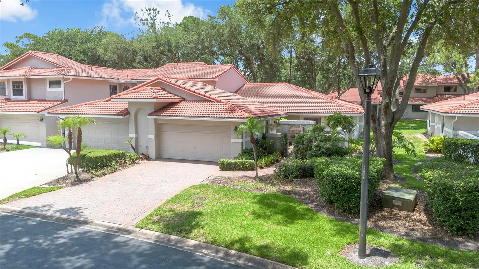 8237 BREEZE COVE LN, ORLANDO, FL