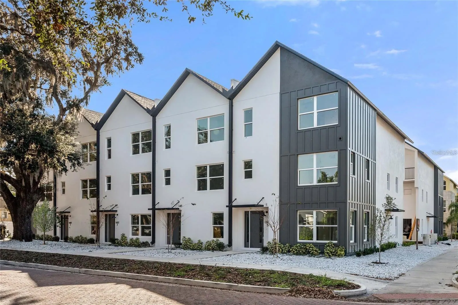 1606 PARK LAKE ST #9, ORLANDO, FL