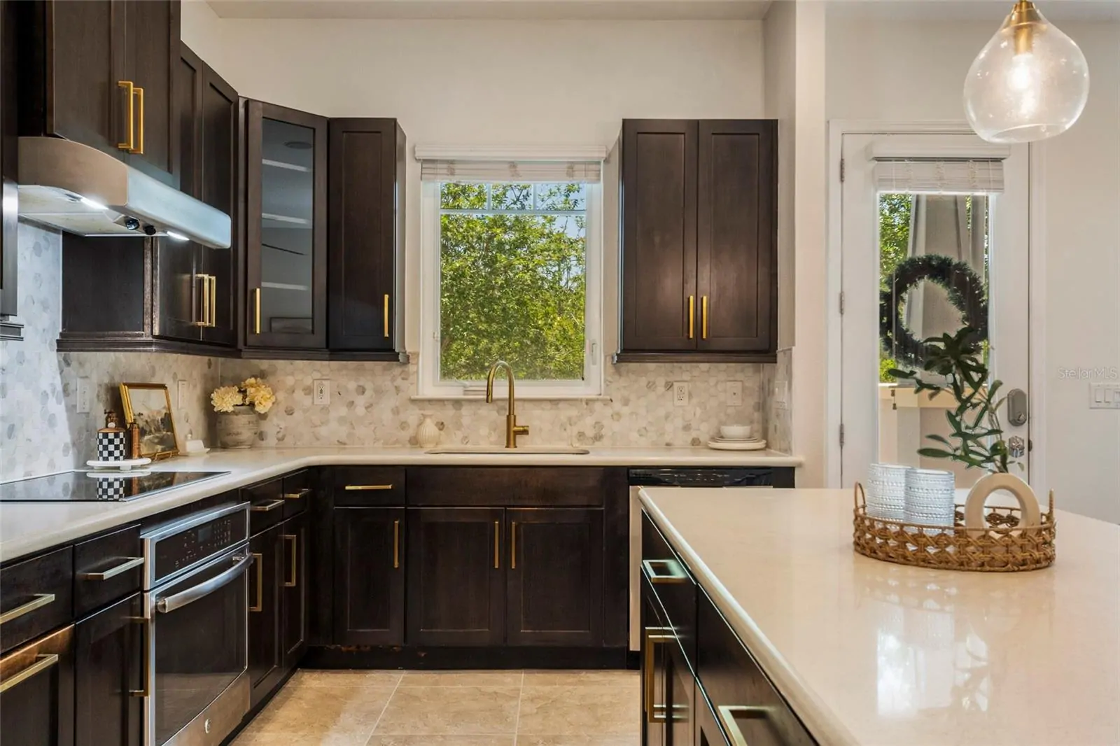 9037 LAUREATE BLVD, ORLANDO, FL property photo 15 of 64