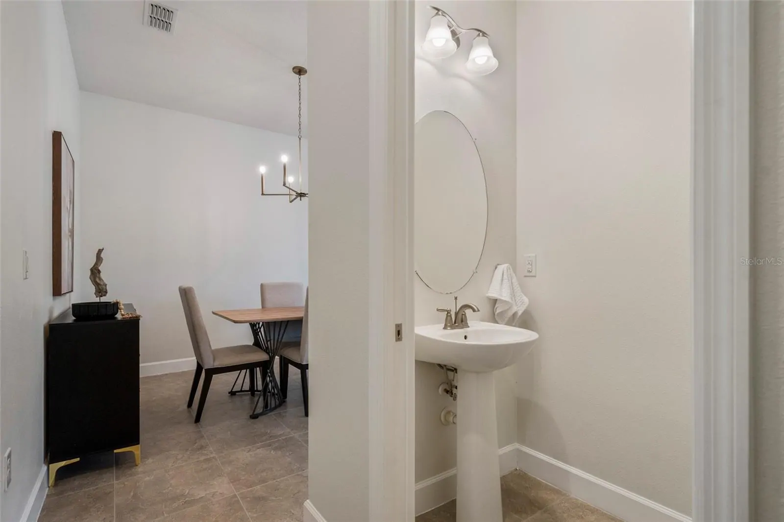 9037 LAUREATE BLVD, ORLANDO, FL property photo 27 of 64
