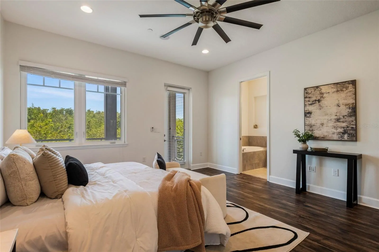9037 LAUREATE BLVD, ORLANDO, FL property photo 34 of 64