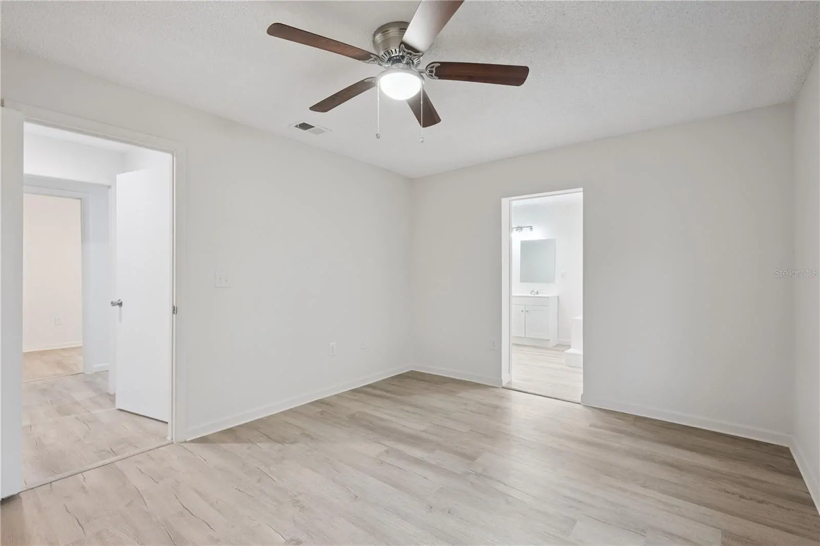 716 GROVE AVE, ORLANDO, FL property photo 16 of 25