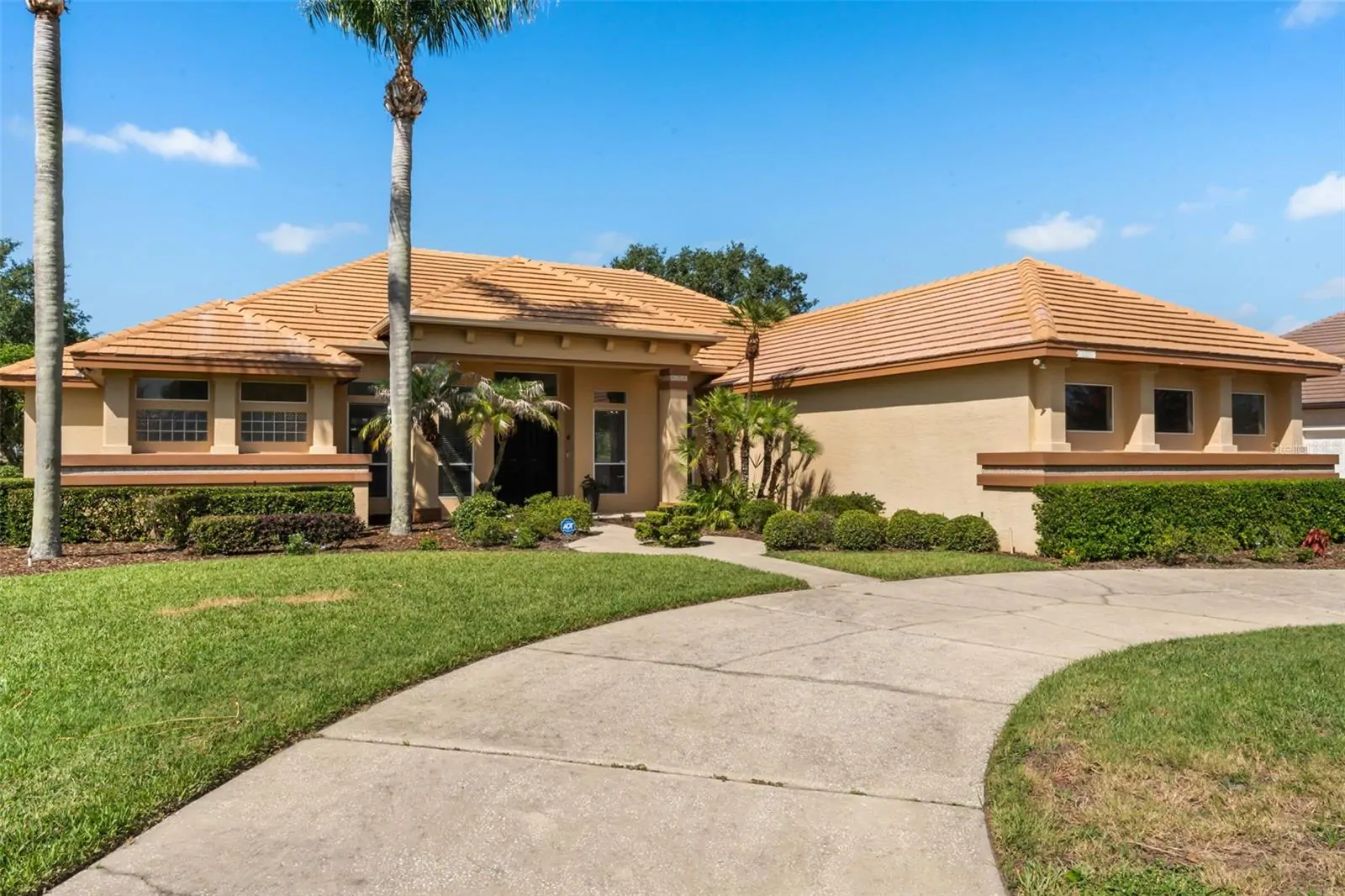 11217 WILLOW GARDENS DR, WINDERMERE, FL
