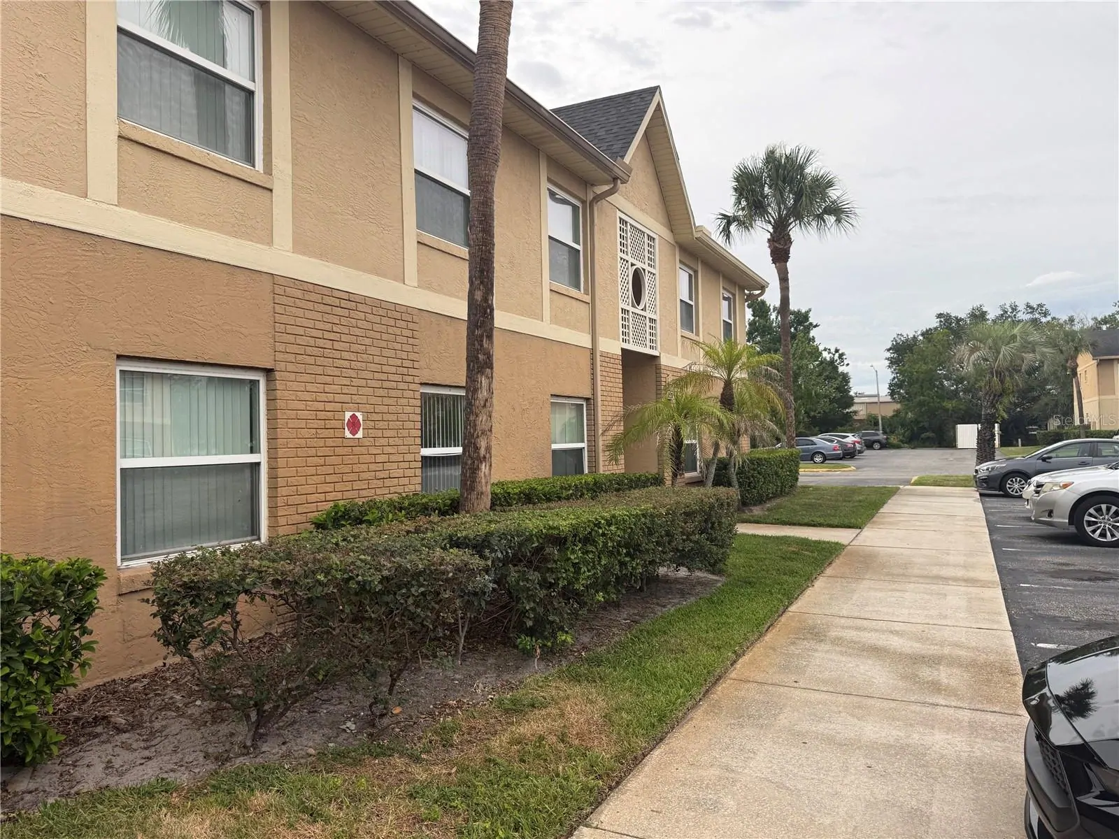 9800 TURF WAY #1, ORLANDO, FL