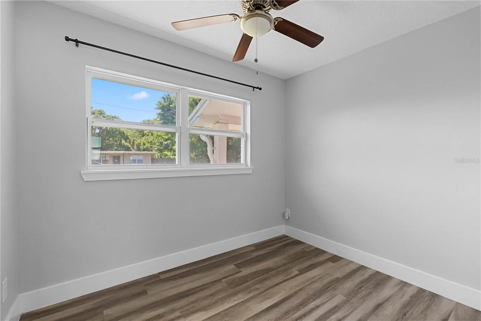 1350 SASOON AVE, ORLANDO, FL property photo 16 of 33