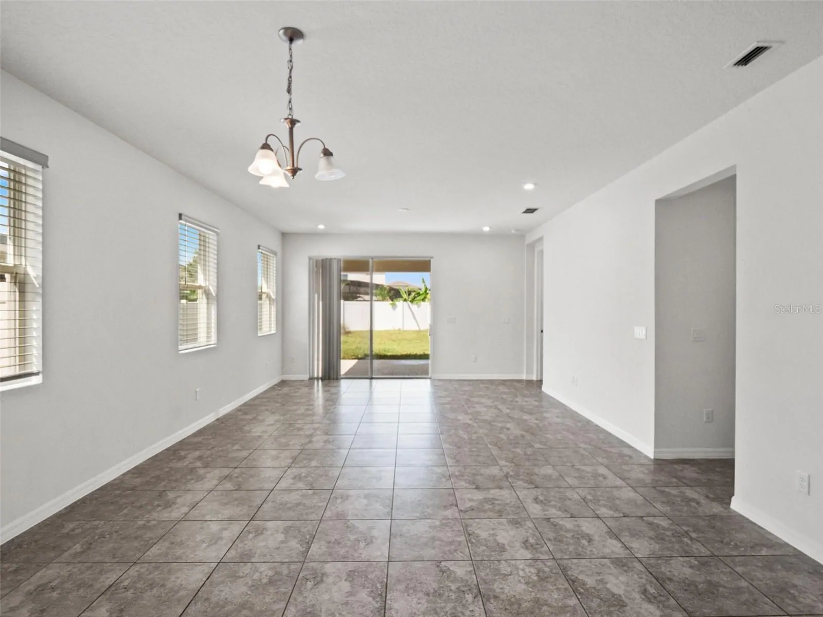 9008 EXPLORATION AVE, ORLANDO, FL property photo 8 of 20