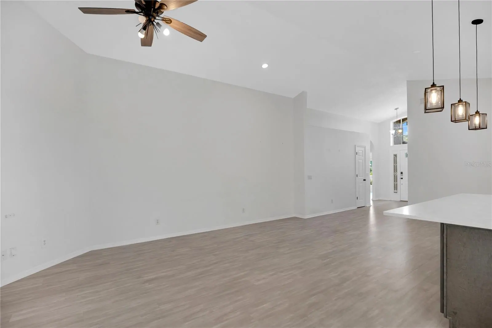 14170 SUNRIVER AVE, ORLANDO, FL property photo 15 of 49
