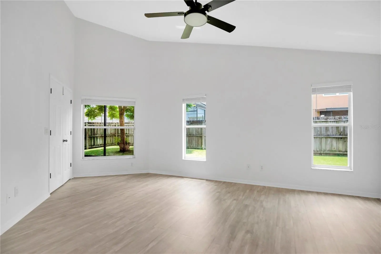 14170 SUNRIVER AVE, ORLANDO, FL property photo 16 of 49