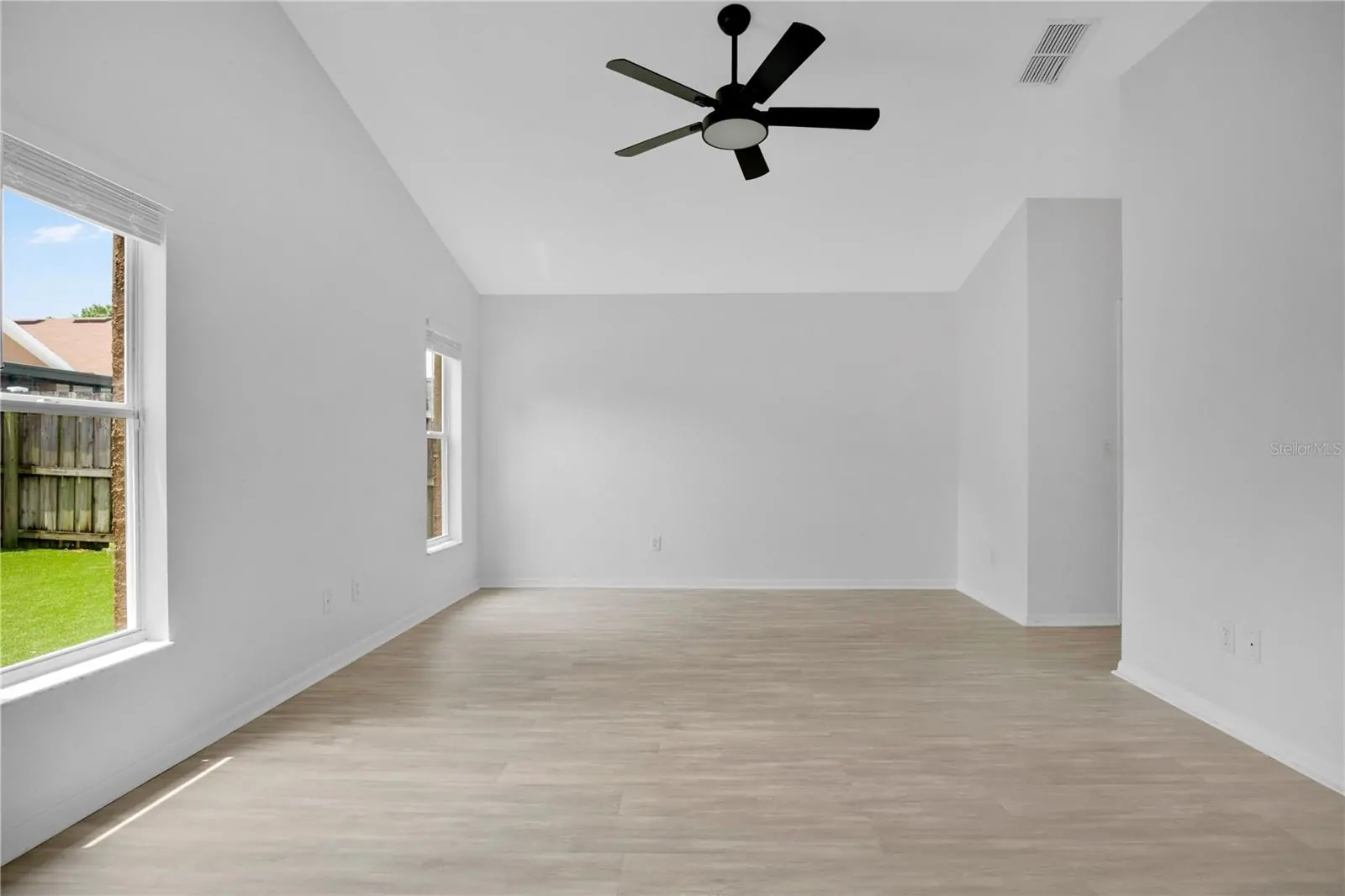 14170 SUNRIVER AVE, ORLANDO, FL property photo 17 of 49
