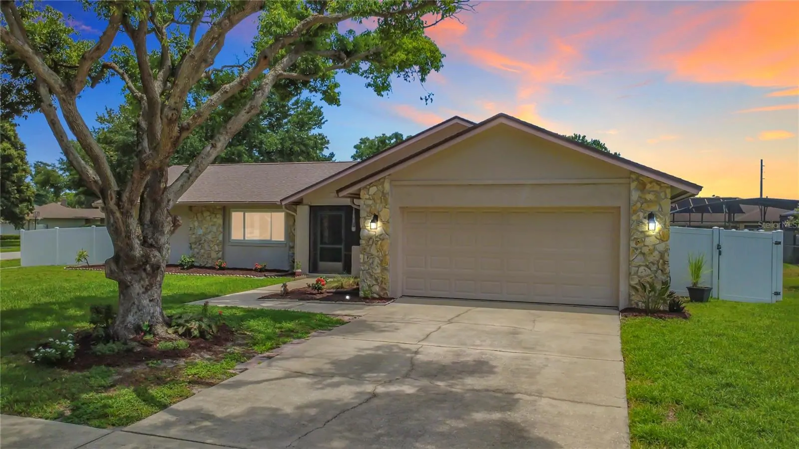 8654 ALEGRE CIR, ORLANDO, FL