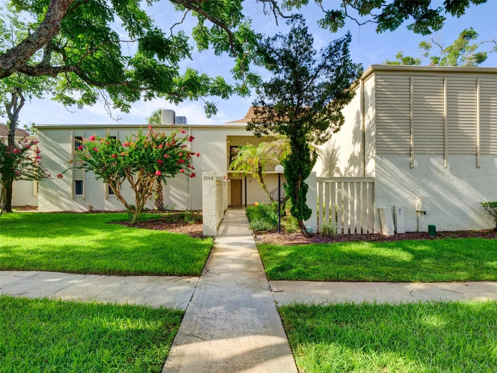 3242 S SEMORAN BLVD #22, ORLANDO, FL