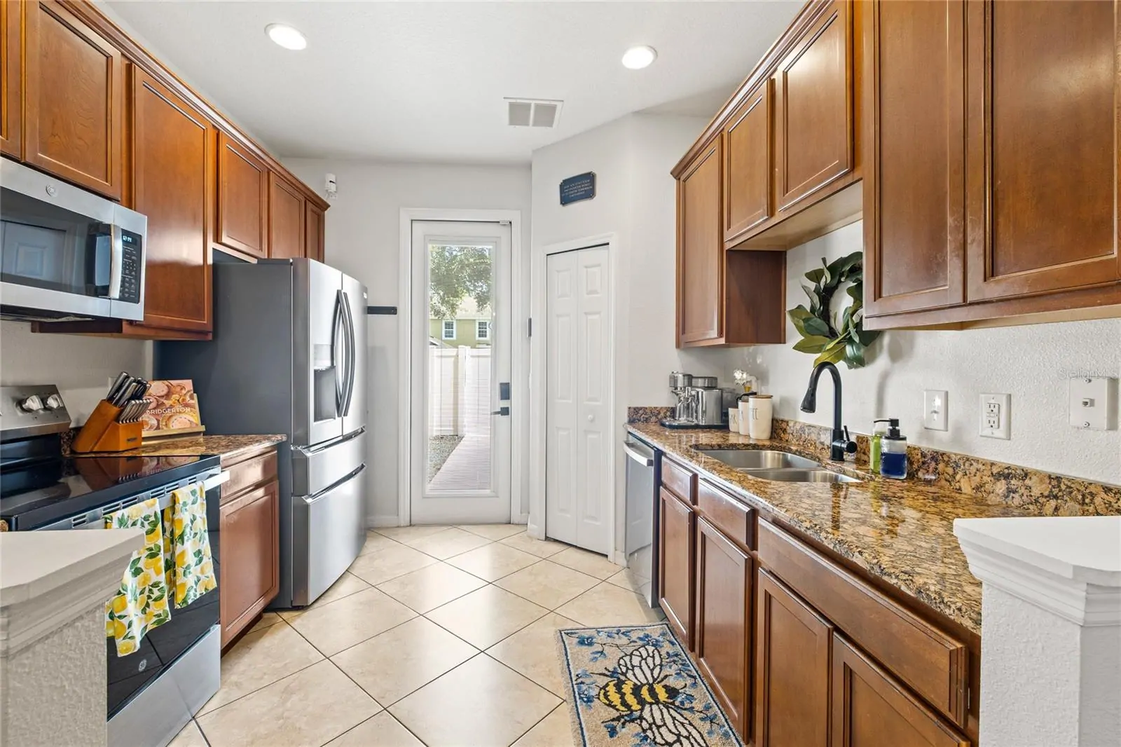 7951 NORTHLAKE PKWY, ORLANDO, FL property photo 8 of 33
