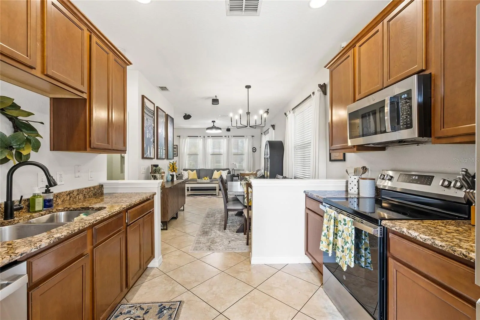7951 NORTHLAKE PKWY, ORLANDO, FL property photo 10 of 33