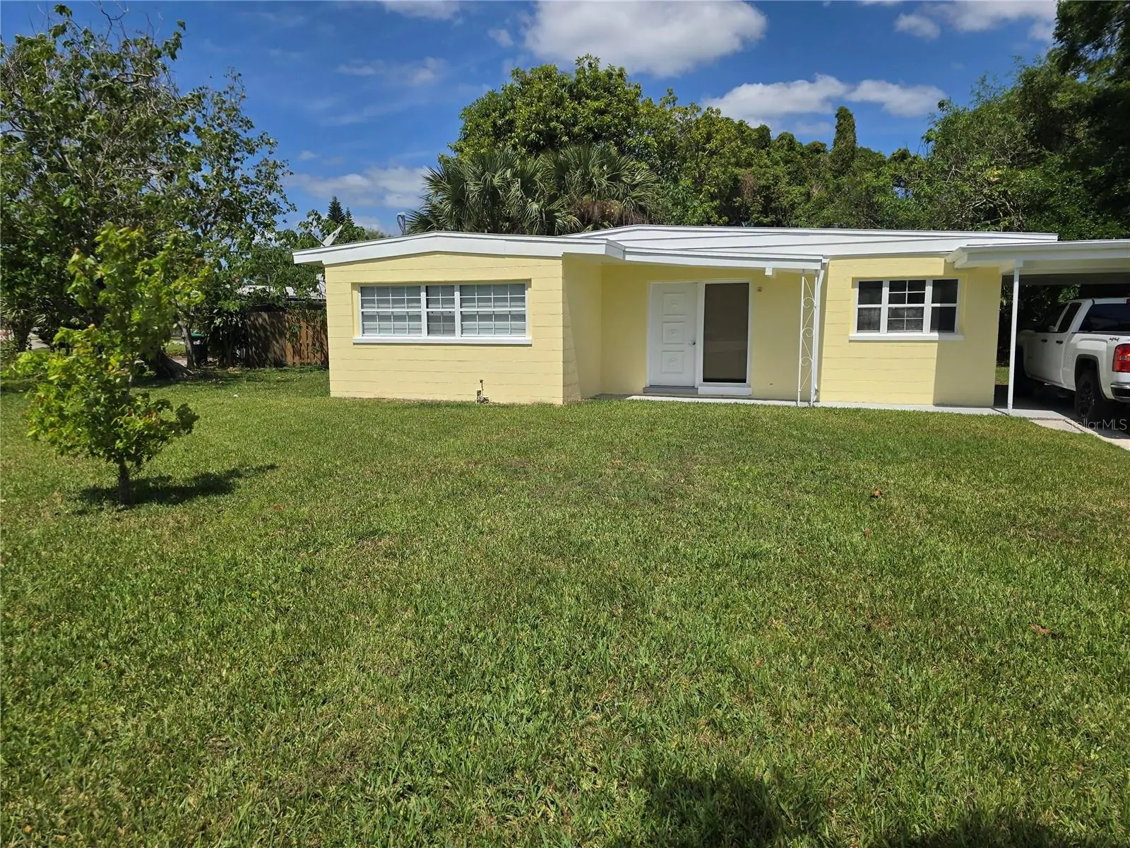 5825 YUCATAN DR, ORLANDO, FL