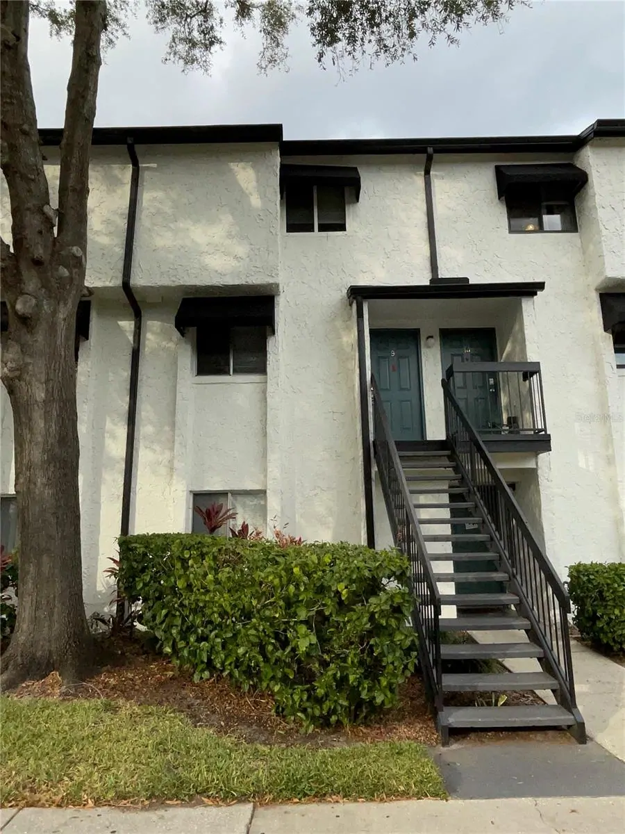 4263 S SEMORAN BLVD #9, ORLANDO, FL