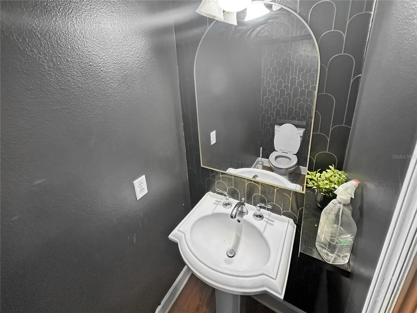 584 COPLEY LN, ORLANDO, FL property photo 6 of 26