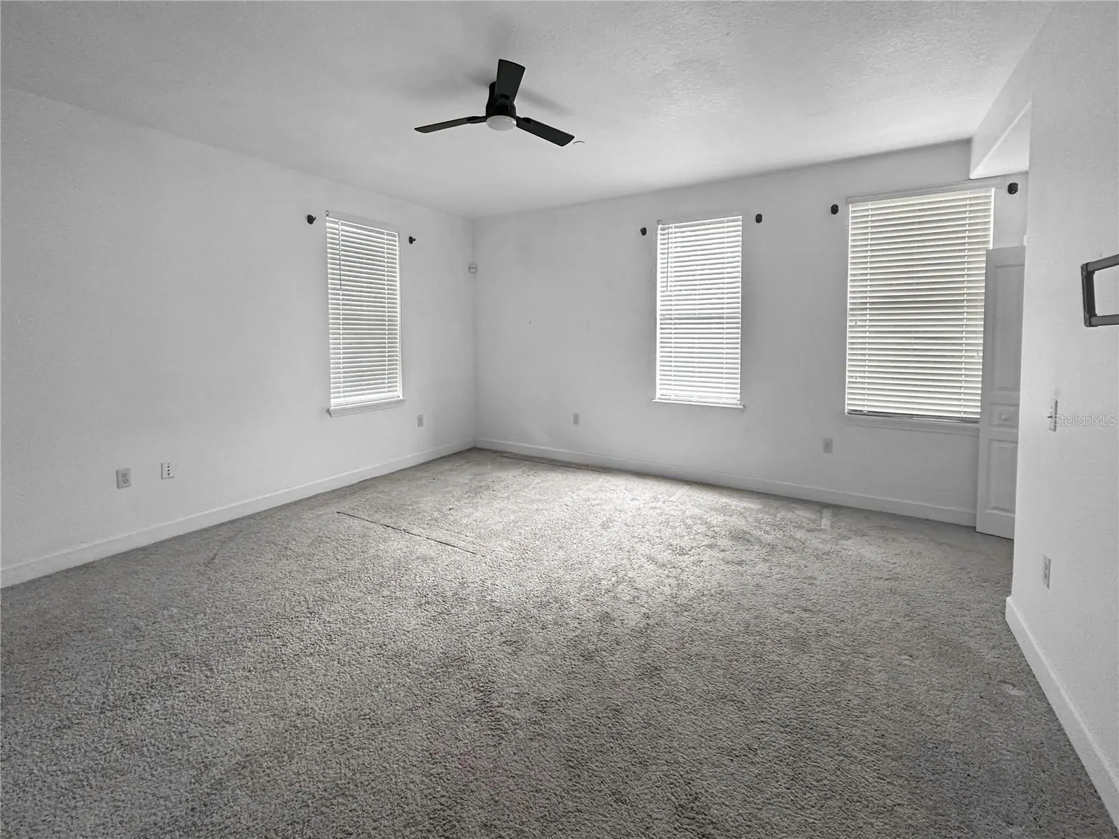 584 COPLEY LN, ORLANDO, FL property photo 16 of 26