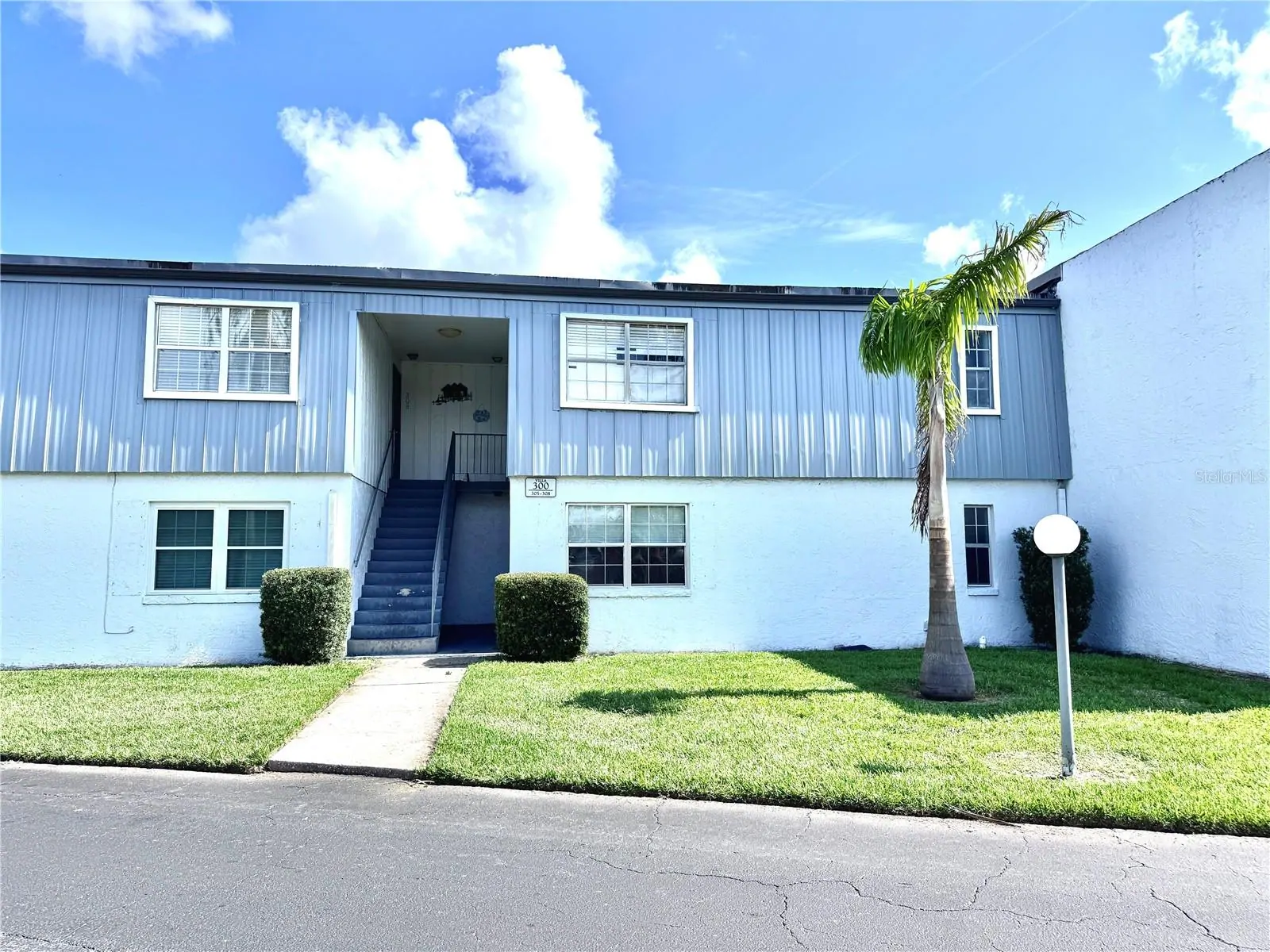 1000 S SEMORAN BLVD #305, WINTER PARK, FL