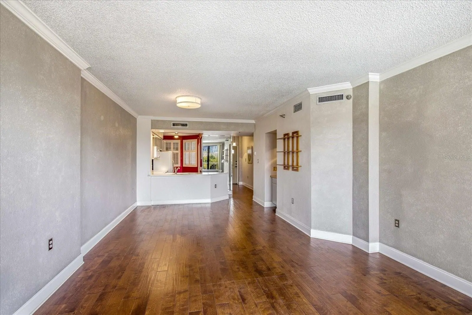 401 E ROBINSON ST #304, ORLANDO, FL property photo 6 of 35