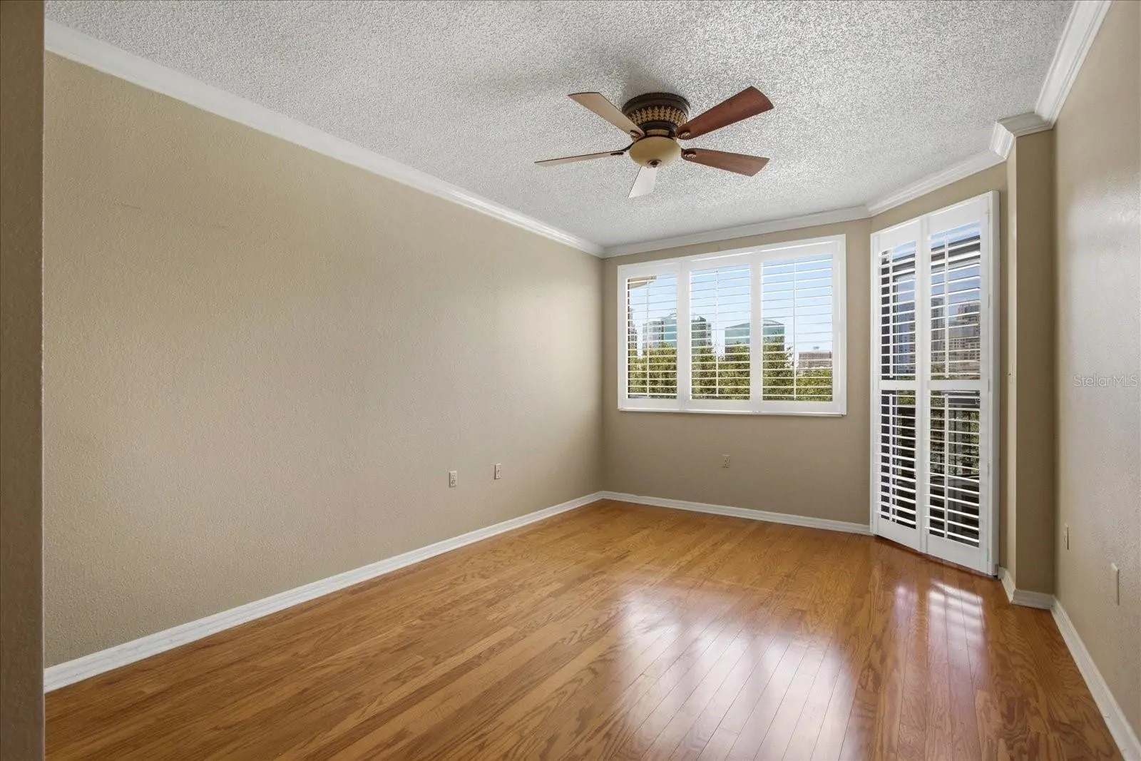 401 E ROBINSON ST #304, ORLANDO, FL property photo 14 of 35