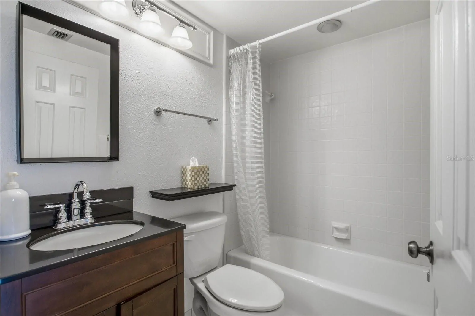 401 E ROBINSON ST #304, ORLANDO, FL property photo 17 of 35