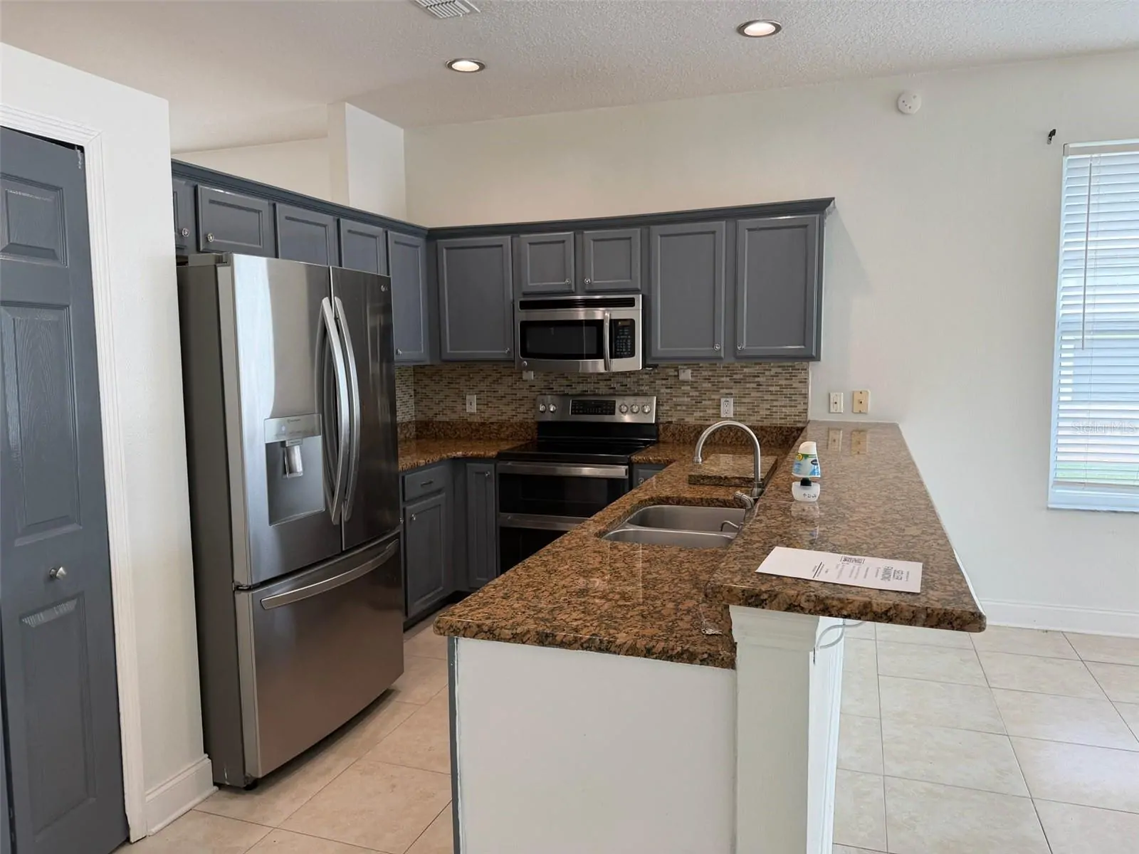 2445 CYPRESS TRACE CIR, ORLANDO, FL property photo 6 of 23