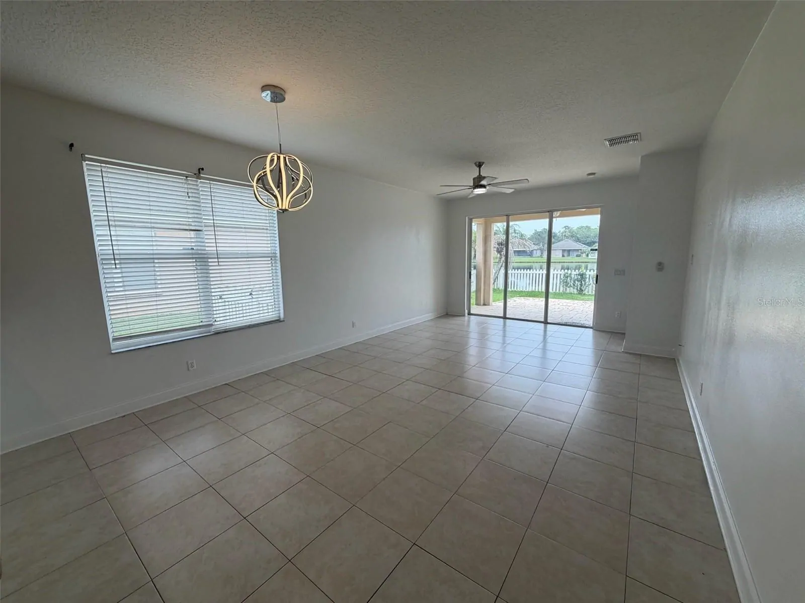 2445 CYPRESS TRACE CIR, ORLANDO, FL property photo 10 of 23