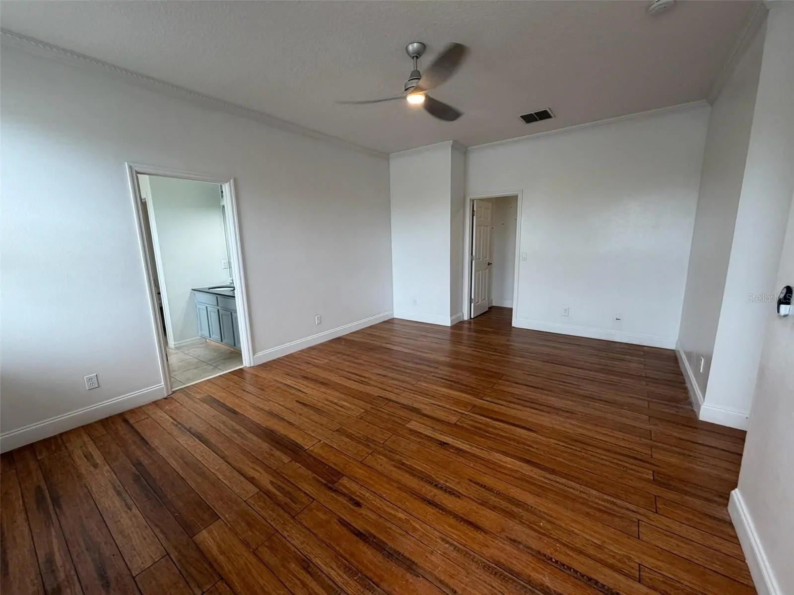 2445 CYPRESS TRACE CIR, ORLANDO, FL property photo 11 of 23