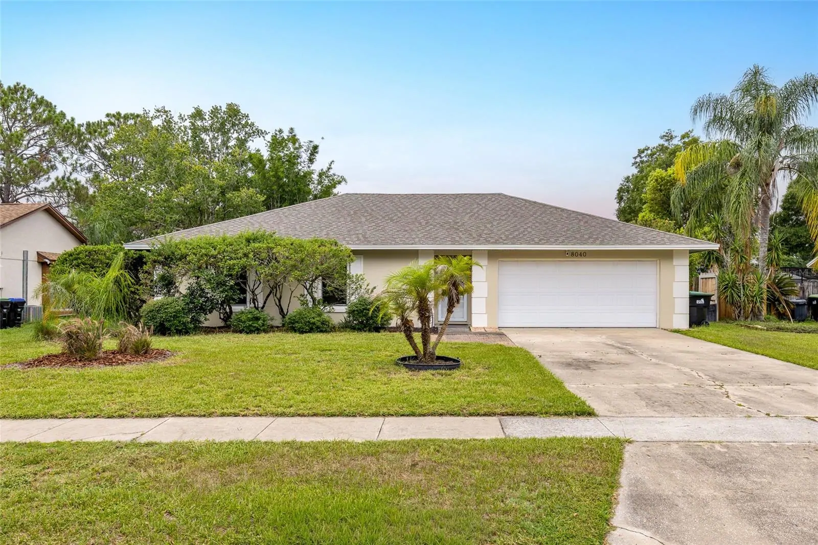 8040 CLOVERGLEN CIR, ORLANDO, FL