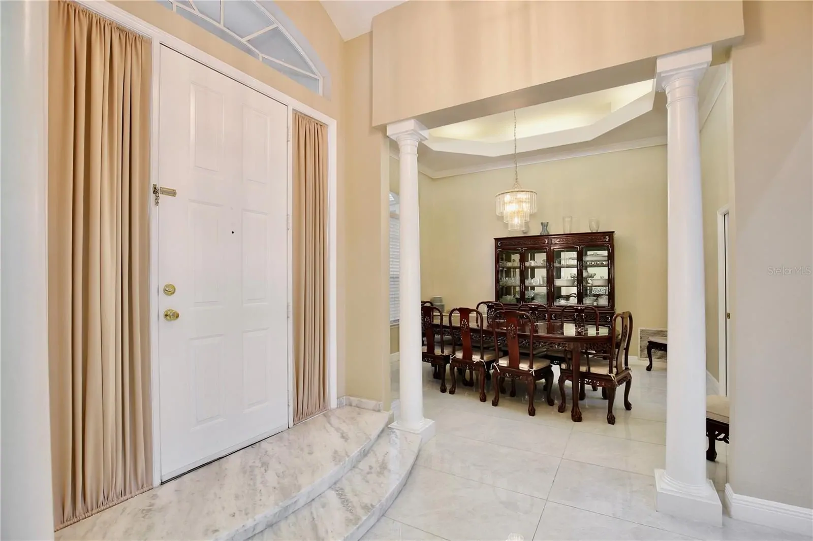 9374 WICKHAM WAY, ORLANDO, FL property photo 2 of 58