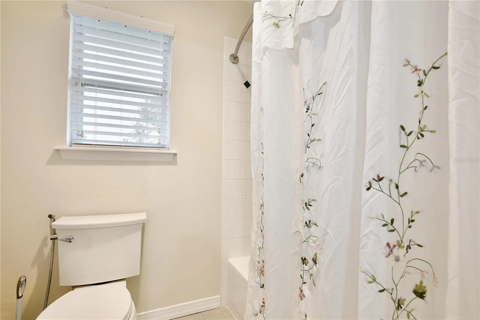 9374 WICKHAM WAY, ORLANDO, FL property photo 30 of 58